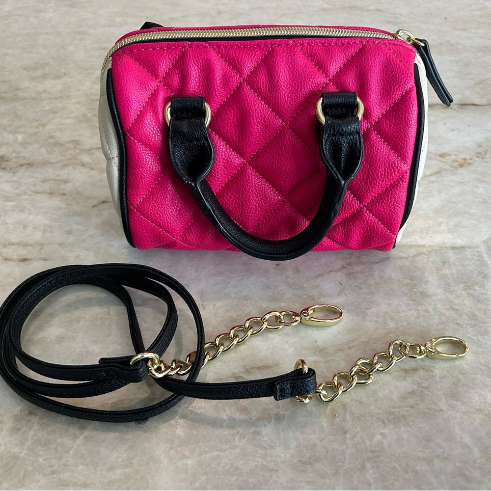 Brand New Without Tags Pink and Black Betsey Johnson Purse! - Picture 2 of 6